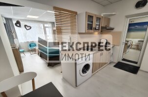  Studio, Regional hospital