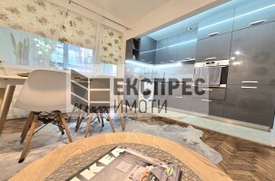 Нов, Обзаведен Тристаен апартамент, Център