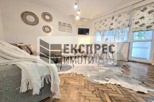 Нов, Обзаведен Тристаен апартамент, Център