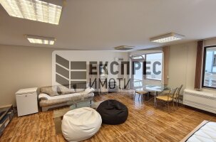  Studio, University of Economics