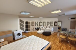  Studio, University of Economics
