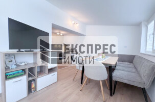 Furnished, completely renovated 3 bedroom apartment, Regional hospital