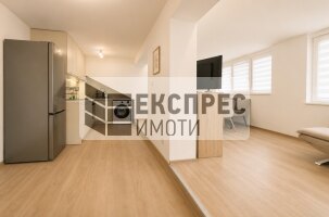 Möbliert, komplett renoviert 3 Schlafzimmer Wohnung, Regional hospital