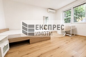New, Furnished 2 Schlafzimmer Wohnung, Center