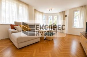 Furnished 2 bedroom apartment, Red Square