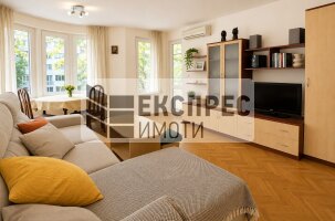 Furnished 2 bedroom apartment, Red Square