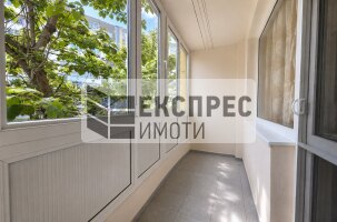 Furnished 2 bedroom apartment, Red Square
