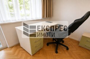 Furnished 2 bedroom apartment, Red Square