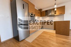 Луксозен Обзаведен Тристаен апартамент, Окръжна болница